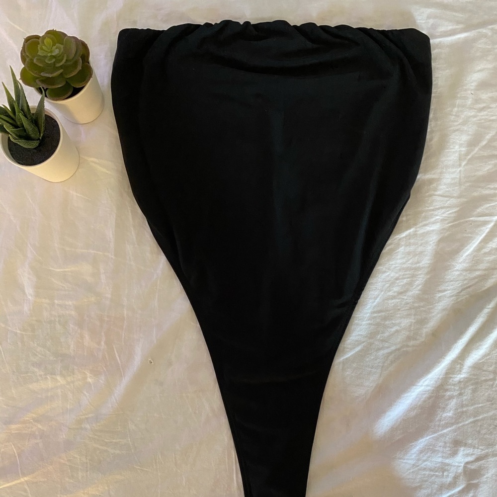 Black Strapless Body Suit~